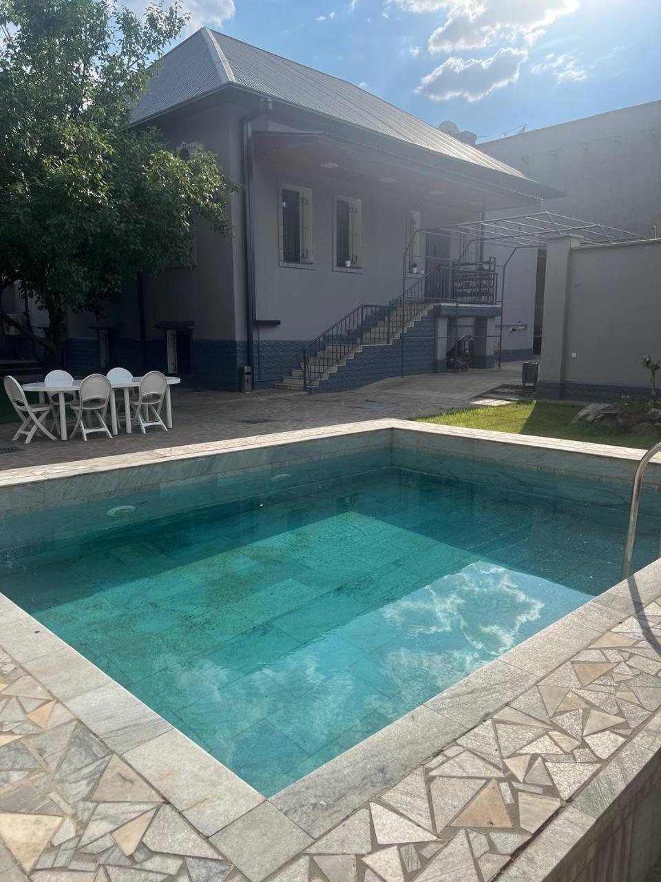 Hostel Premium Tasken Kültér fotó